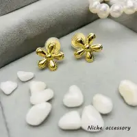 在飛比找蝦皮購物優惠-Niche accessory | 一起去野餐 金屬感花型蚊