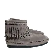 Minnetonka Womens Gray Suede Fringe Hi Top Zip Narrow Ankle Boots Bootie Size 10