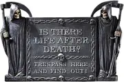 Design Toscano CL6290 Life After Death: No Trespassing Wall Multicolor