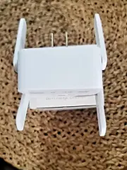 NIB - AMAZON WiFi Extender Range Booster REPEATER