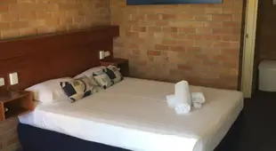 邁爾斯溫莎酒店汽車旅館Miles Windsor Hotel Motel