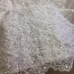 長拖尾平口蕾絲珠飾白色新娘禮服