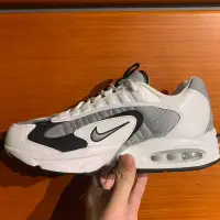 在飛比找蝦皮購物優惠-NIKE AIR MAX TRIAX 白色灰黑瑟瑟 復古慢跑