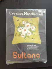 SULTANA Daisies & Bees Creative Needlecraft 13" Square Crewel Pillow Kit #1266
