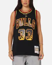 [MITCHELL & NESS] Mitchell & Ness Chicago Bulls Scottie Pippen Legends Jersey Black/grey - Size M M Black/Grey