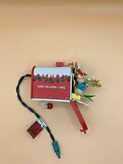 HALLMARK Keepsake Ornament HOLIDAY CHRISTMAS MAILBOX 2005 Sound Motions