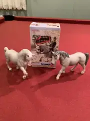 Schleich 42020 Horse Show Jumping Set & 132935 Lipizzaner Gelding & Mare 13603