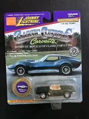 Johnny Lightning Classic Customs Corvette 1962 Corvette Roadster Black (C9)