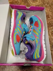 Girl's LA Gear shoes- no ties! Size 4y, sparkly, New in box! $25