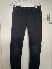 Sass and bide jeans 26 (brand new)