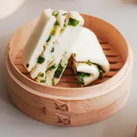 在飛比找momo購物網優惠-【包子商行BAO SO HARD】蔥花捲1串(饅頭5顆/串)