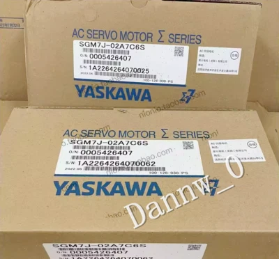 New in box Yaskawa SGM7J-02A7C6S AC Servo Motor