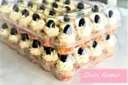 CUPCAKE CONTAINERS STACKABLE 24 COMPARTMENT PACK OF 6 CUPCAKE BOX CARRIER HOLDER