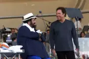Luciano Pavarotti & Tom Jones during one of the rehearsals of Pava- Old Photo 1