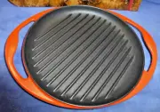Le Creuset Cast Iron 10" Round #26 Skinny Grill Griddle Pan Red