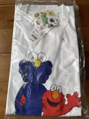 UNIQLO KAWS X SESAME STREET T-SHIRT BFF ELMO WHITE SIZE S