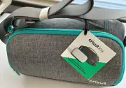 NWT Cricut Joy Carrying Case w/ 4 packs Insert Cards & Pens Shoulder Strap NICE