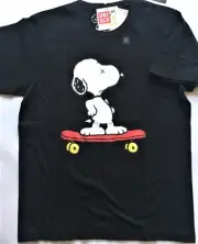 KAWS x Peanuts x UNIQLO 'Snoopy on Skateboard' Graphic Art T-Shirt M Black *NWT*