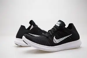 帝安諾 - Nike Wmns Free RN Flyknit 黑白 女 慢跑鞋 編織 輕量 831070-001