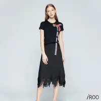 在飛比找momo購物網優惠-【iROO】飄逸雪紡蕾絲長裙