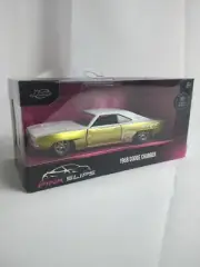 Jada Toys "Pink Slips" White/Gold 1968 Dodge Charger SRT 1:32 Scale Mint Box!!