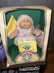 EXCELLENT CONDITION NEW IN BOX VINTAGE 1985 CABBAGE PATCH PREEMIE DOLL