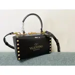 VALENTINO GARAVNI ROCKSTUD ALCOVE黑色小牛皮箱形包