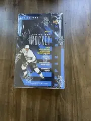 1993 - 94 Upper Deck series 1 Hockey sealed wax box