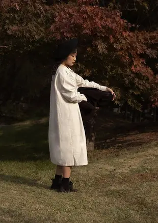 日本進口棉麻面料 乳白色 手工壓褶 襯衫連身裙洋裝
