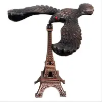 在飛比找Yahoo!奇摩拍賣優惠-創意設計居家家飾金屬鐵製法國巴黎鐵塔老鷹重力平衡架擺飾 歐美