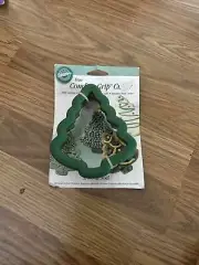 Wilton Comfort Grip Cookie Cutter Christmas Tree Metal Cushioned
