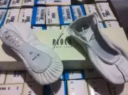 Bloch WHITE ballet shoes full leather sole, 205 205L size 2.5E GIRLS