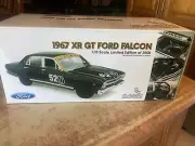 1/18 CLASSIC CARLECTABLES 1967 BATHURST WINNER No52D FORD XR GT FALCON 18072