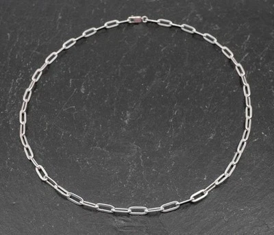 MEDIUM PAPERCLIP CHAIN 18”
