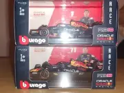 Bburago Set Of 2! #1 Max Verstappen & #11 Sergio Perez Red Bull RB18 1:43