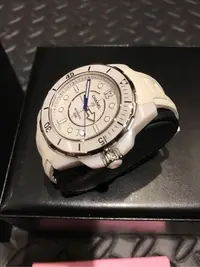 在飛比找Yahoo!奇摩拍賣優惠-Chanel J12 白色陶瓷 潛水錶 機械 自動上鍊 38