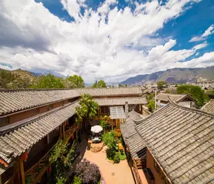 麗江青瓦茶堂客棧Qingwa Tea House Inn Lijiang