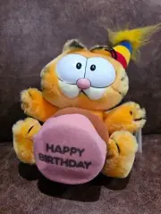 Dakin Vintage 1980s Happy Birthday GARFIELD Stuffed Toy