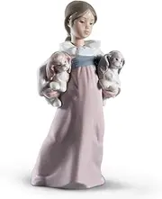 [LLADRÓ] Arms Full of Love Girl Figurine. Porcelain Figure Figure.