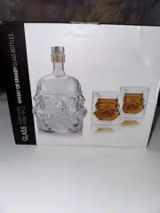 Star Wars Stormtrooper Helmet Whiskey Glass Decanter Bottle & 2 Whisky Glasses