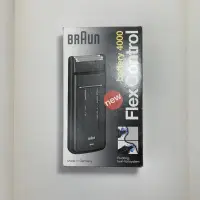 在飛比找蝦皮購物優惠-全新 BRAUN 德國百靈 4000系列 電池式 電動刮鬍刀