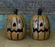 Set of 2 Cast Iron Jack O Lantern Pumpkin Tea Light Candle Holders Halloween