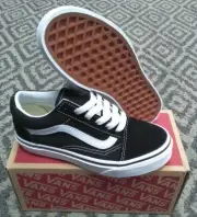 Vans Footwear Old Skool shoe Black/True White Kids 3.0