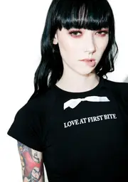 [O Mighty] Love At First Bite Crop Tee