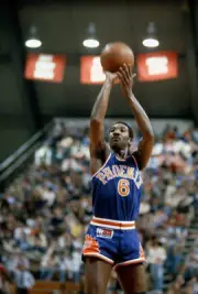 Walter Davis of the Phoenix Suns 1980s Basketball Photo 8