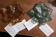 4 LE Smith Glass Maple Leaf 5" dishes w/stickers and string tag NEW!