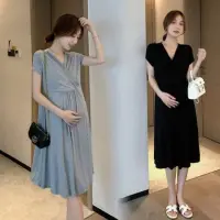 在飛比找momo購物網優惠-【漂亮小媽咪】夏日 韓式 法式 優雅 V領 洋裝 純色 莫代