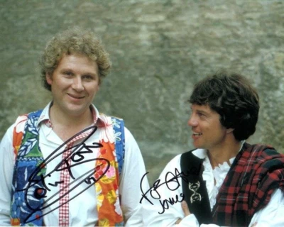 Doctor Who Autograph: COLIN BAKER & FRAZER HINES (The Two Doctors) Signed Photo