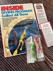 Cocoa Krispies Cereal Frogmen Toy Lot Of 2 New Sealed And Box Panel