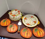 Temp-tations Pumpkin Bundt Bake & Serve Set NIB with Storage Lid /Cake Server